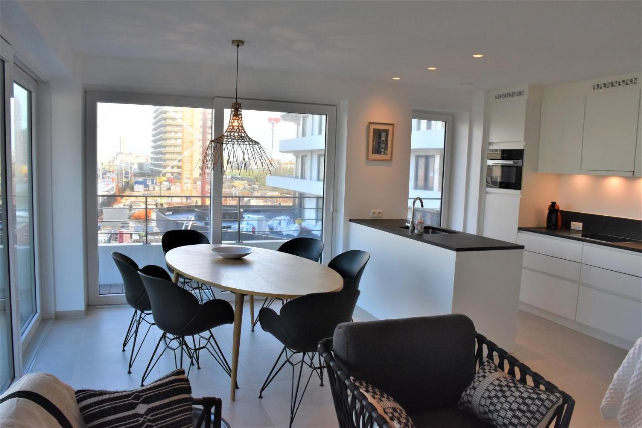 Lichtrijk 2-Slaapkamerappartement Met Zeezicht En Gratis Parking أوستيند المظهر الخارجي الصورة