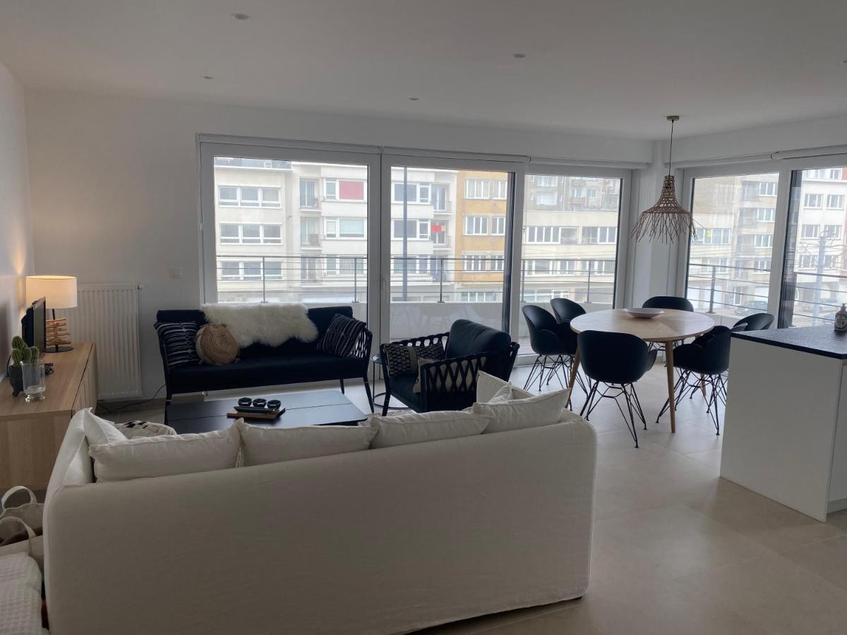 Lichtrijk 2-Slaapkamerappartement Met Zeezicht En Gratis Parking أوستيند المظهر الخارجي الصورة