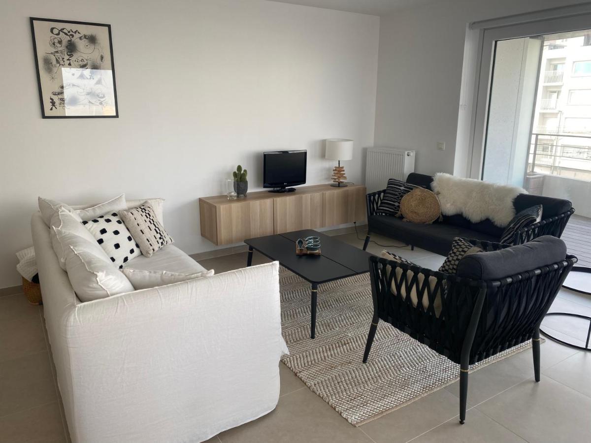 Lichtrijk 2-Slaapkamerappartement Met Zeezicht En Gratis Parking أوستيند المظهر الخارجي الصورة
