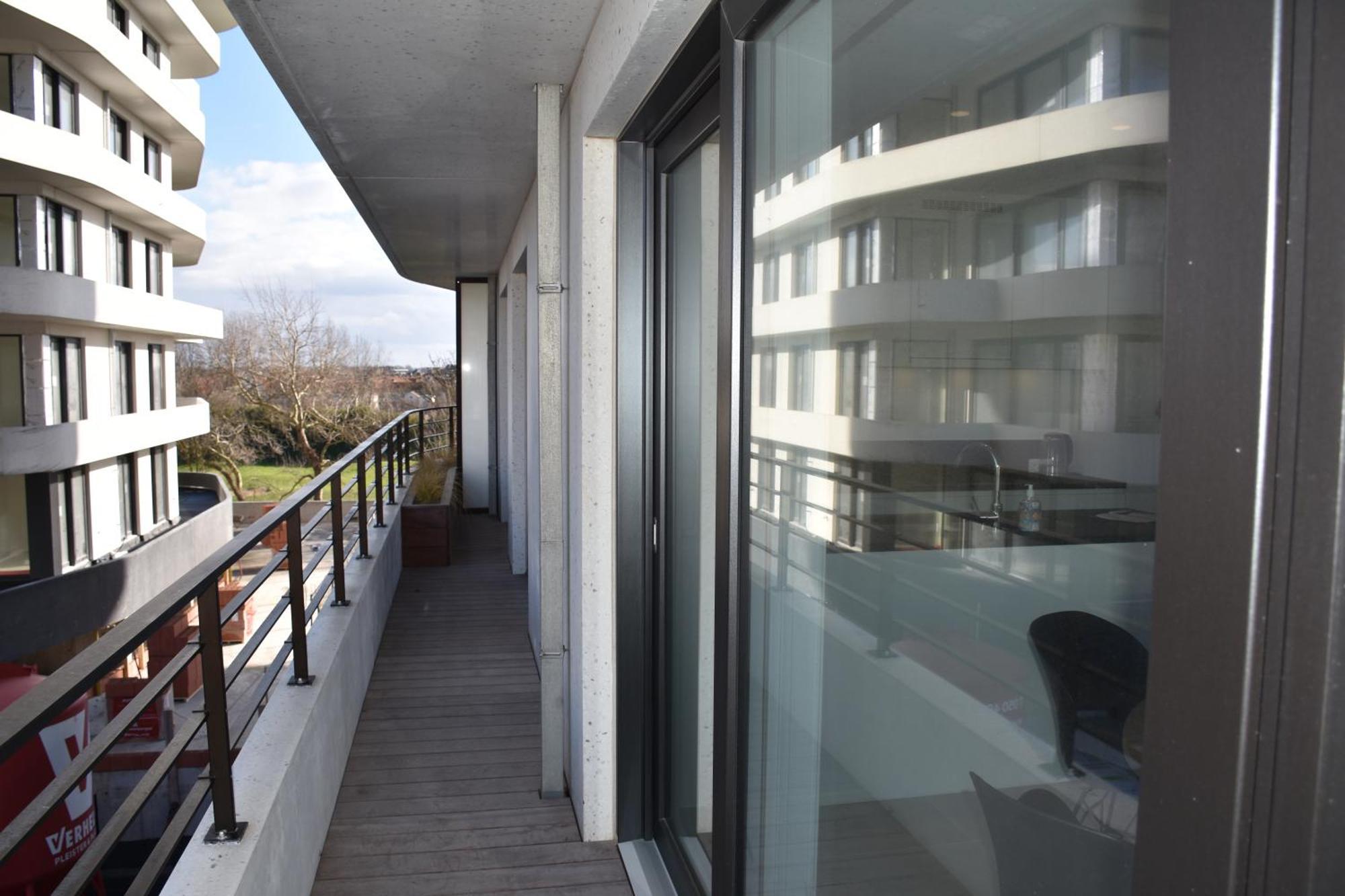 Lichtrijk 2-Slaapkamerappartement Met Zeezicht En Gratis Parking أوستيند المظهر الخارجي الصورة