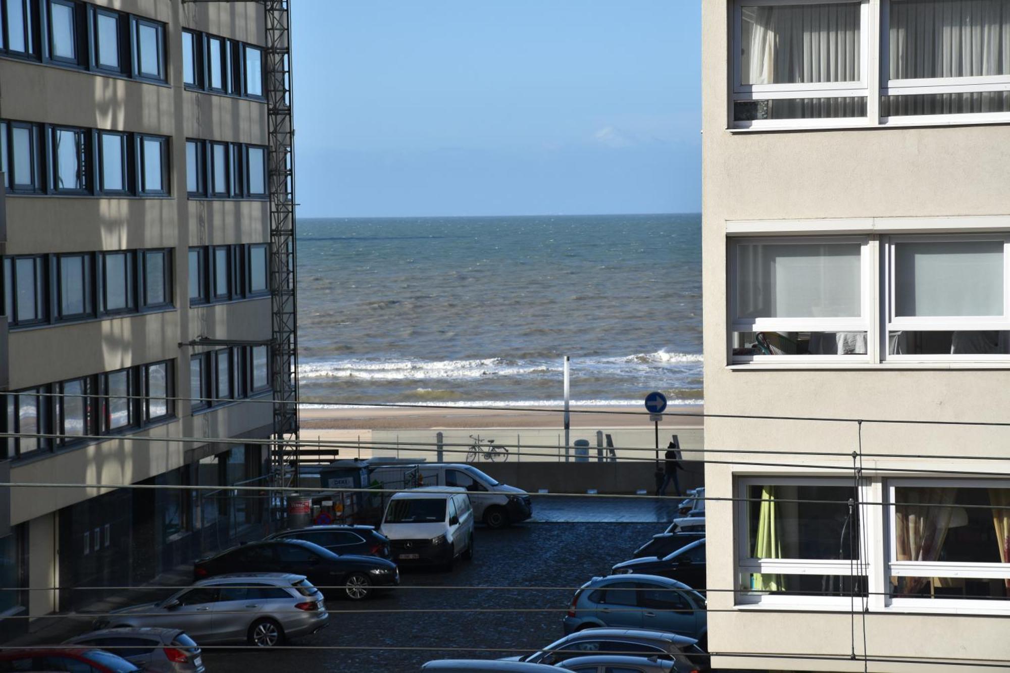 Lichtrijk 2-Slaapkamerappartement Met Zeezicht En Gratis Parking أوستيند المظهر الخارجي الصورة